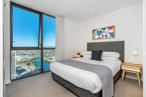 Modern 2BR Broadbeach Ocean Hinterland Views